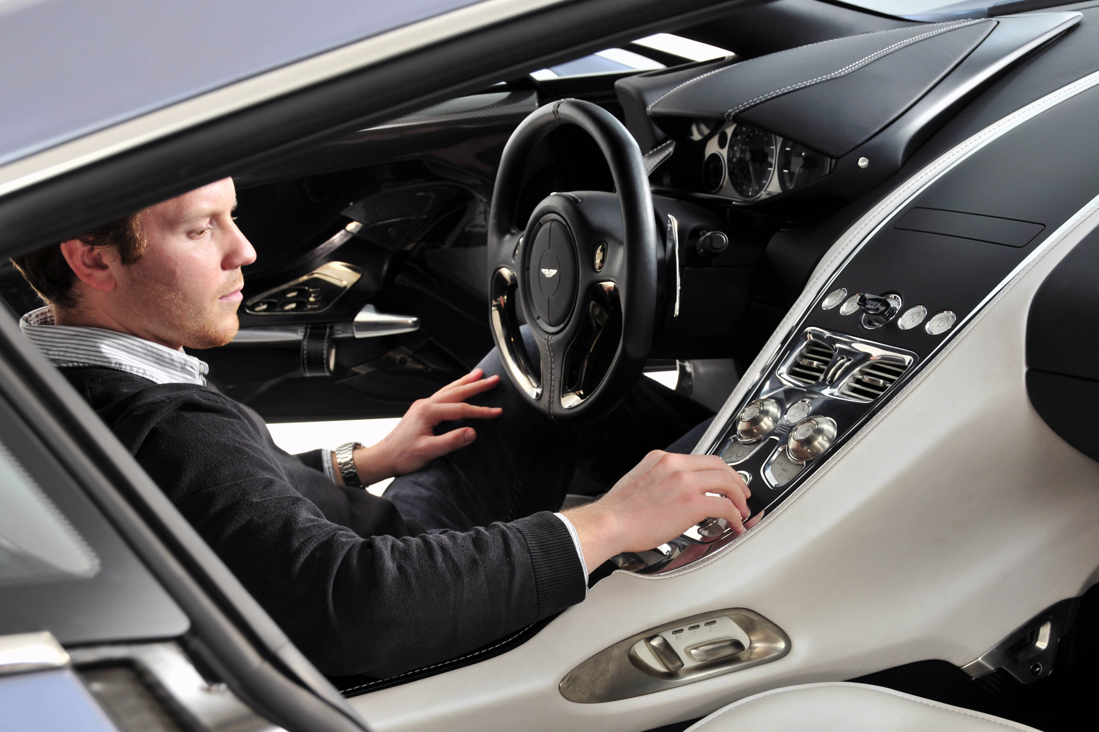 Aston martin One-77