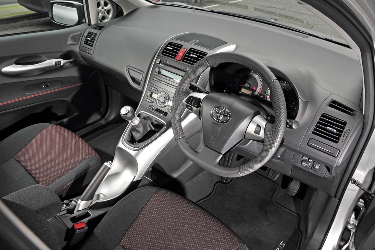 Toyota Auris 1.6 SR