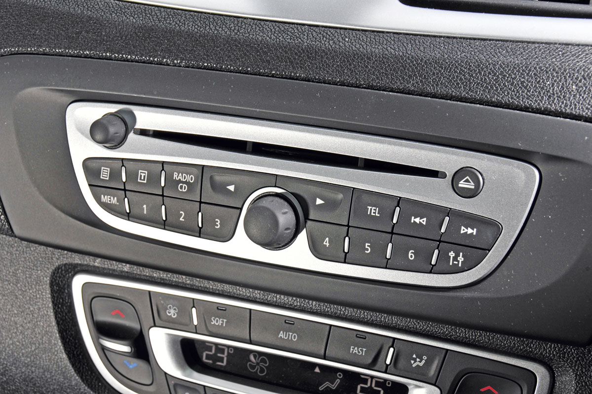 Renault Grand Scenic Image Rights Global rights	 Web    Mobile    Mobile (For Sale)    Syndicate    Print