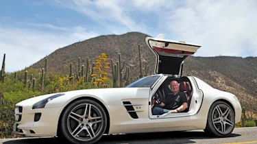 Mercedes SLS flies PAN-AM