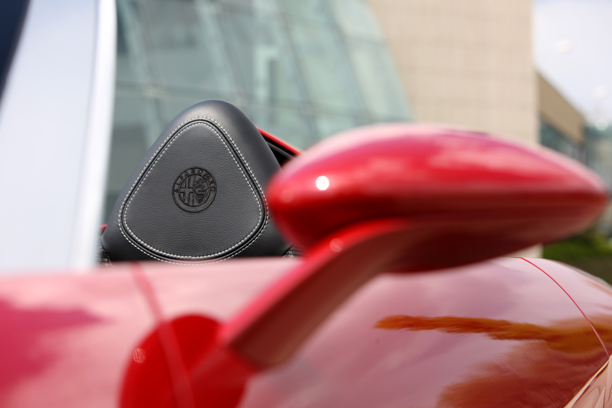 Alfa Romeo 2uettottanta
