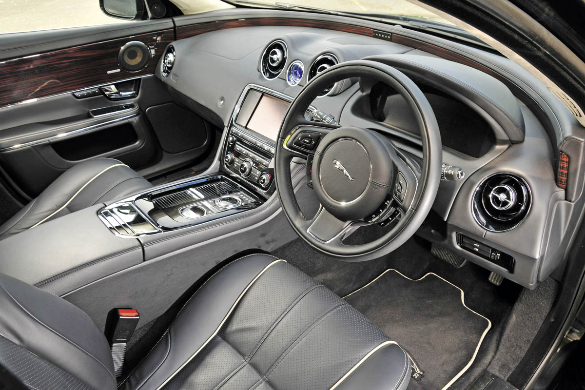 Jaguar XJ L 3.0d Portfolio