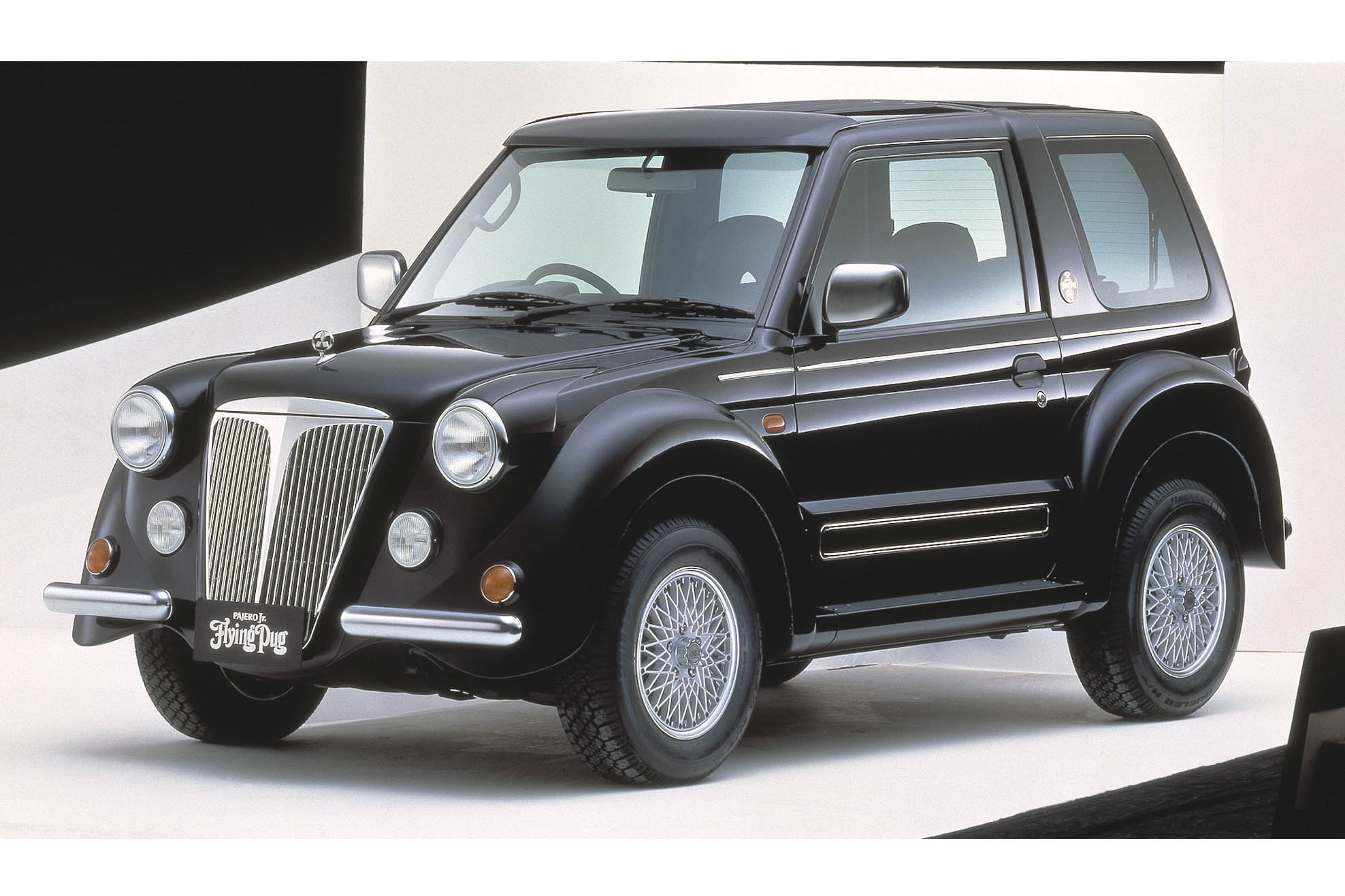 Mitsubishi Pajero Junior Flying Pug
