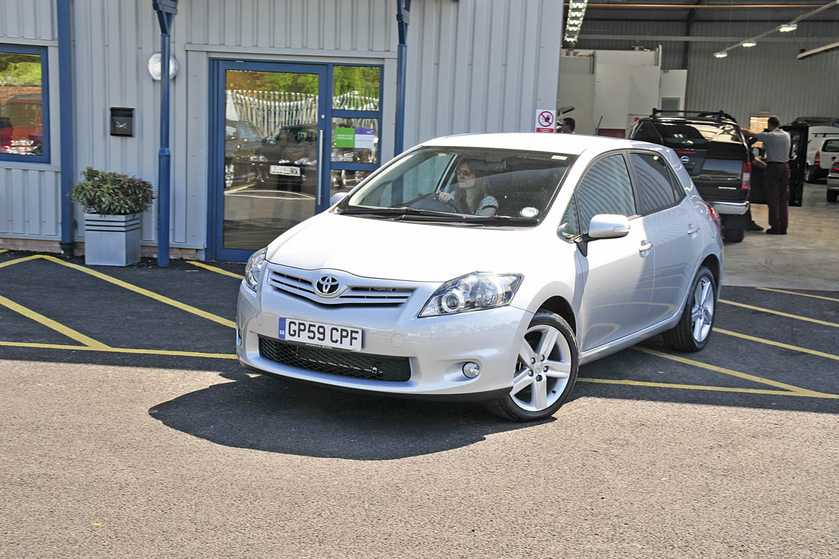 Toyota Auris SR