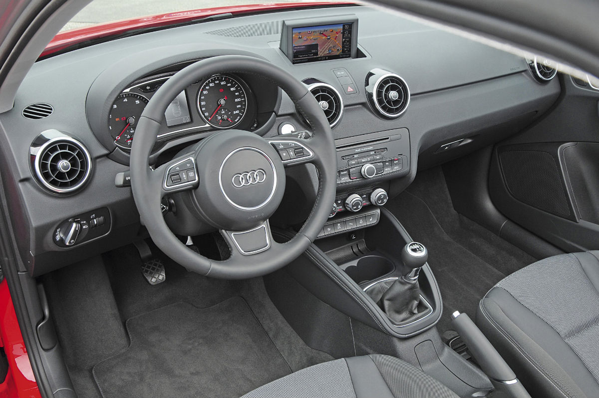 Audi A1 vs MINI Cooper