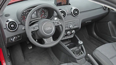 Audi A1 vs MINI Cooper