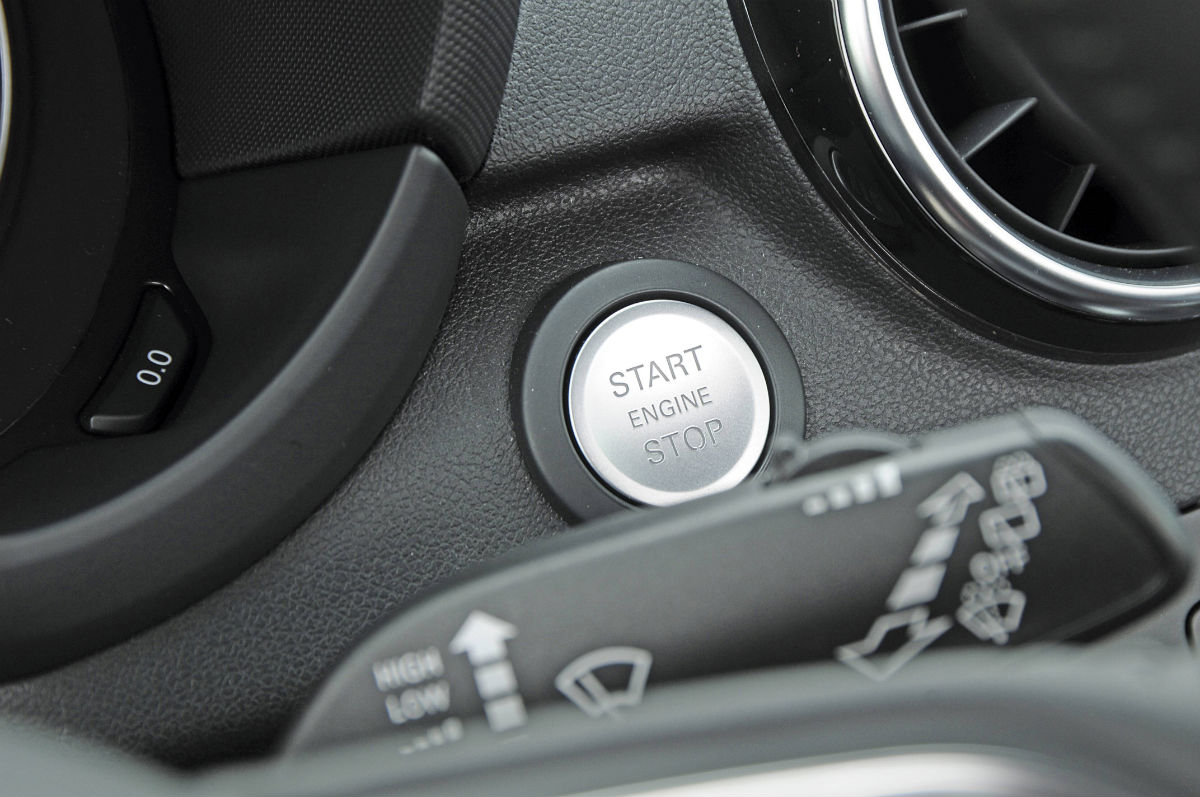 Audi A1 vs MINI Cooper