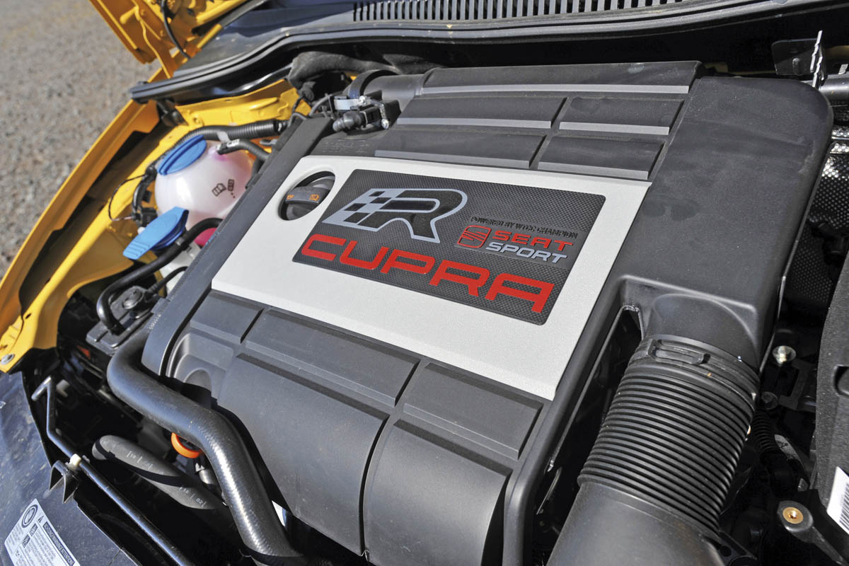 SEAT Leon Cupra R