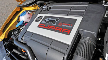 SEAT Leon Cupra R