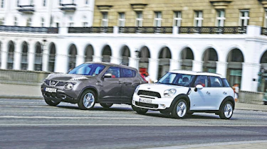 MINI Countryman vs Nissan Juke