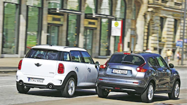 MINI Countryman vs Nissan Juke