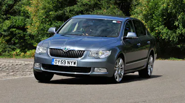 Skoda Superb front