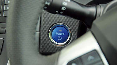 Toyota Auris HSD T4
