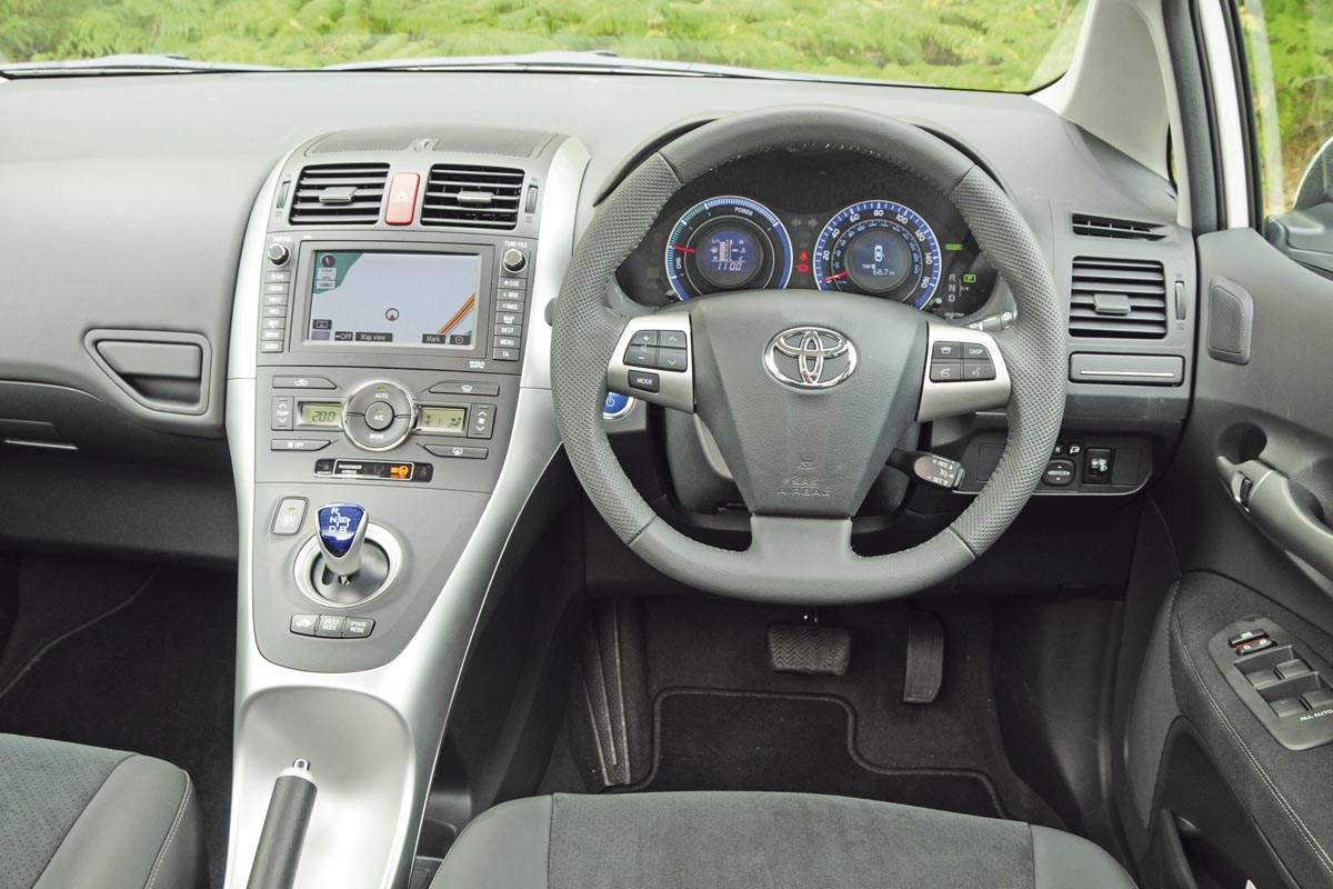 Toyota Auris HSD T4