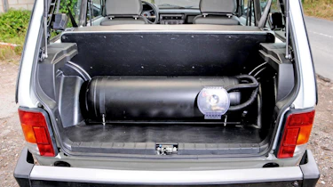 Lada Niva boot