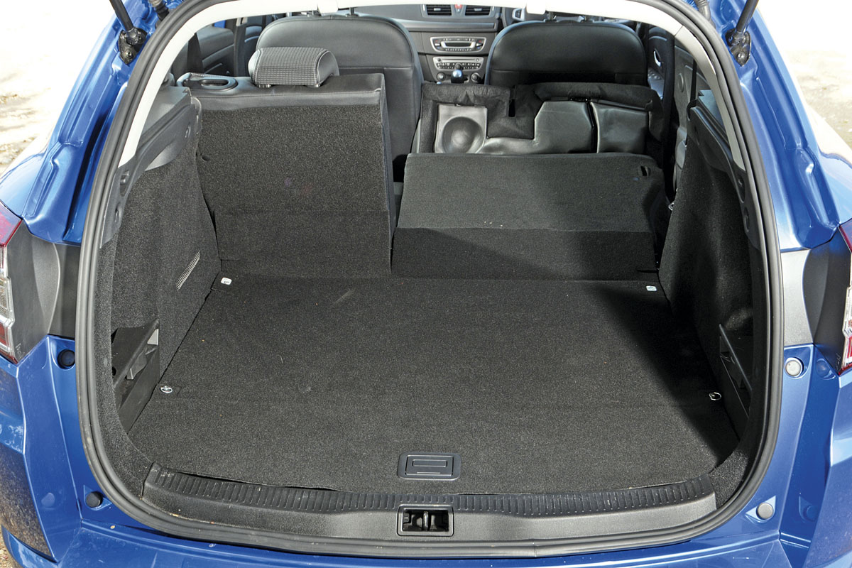 Renault Megane Sport Tourer GT boot