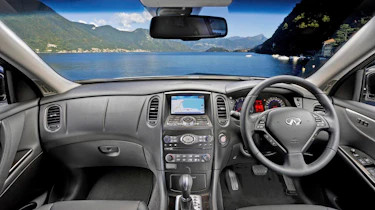 Infiniti EX30d interior