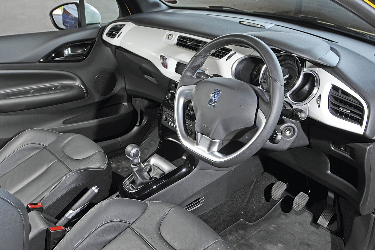 Citroen DS3 99g interior