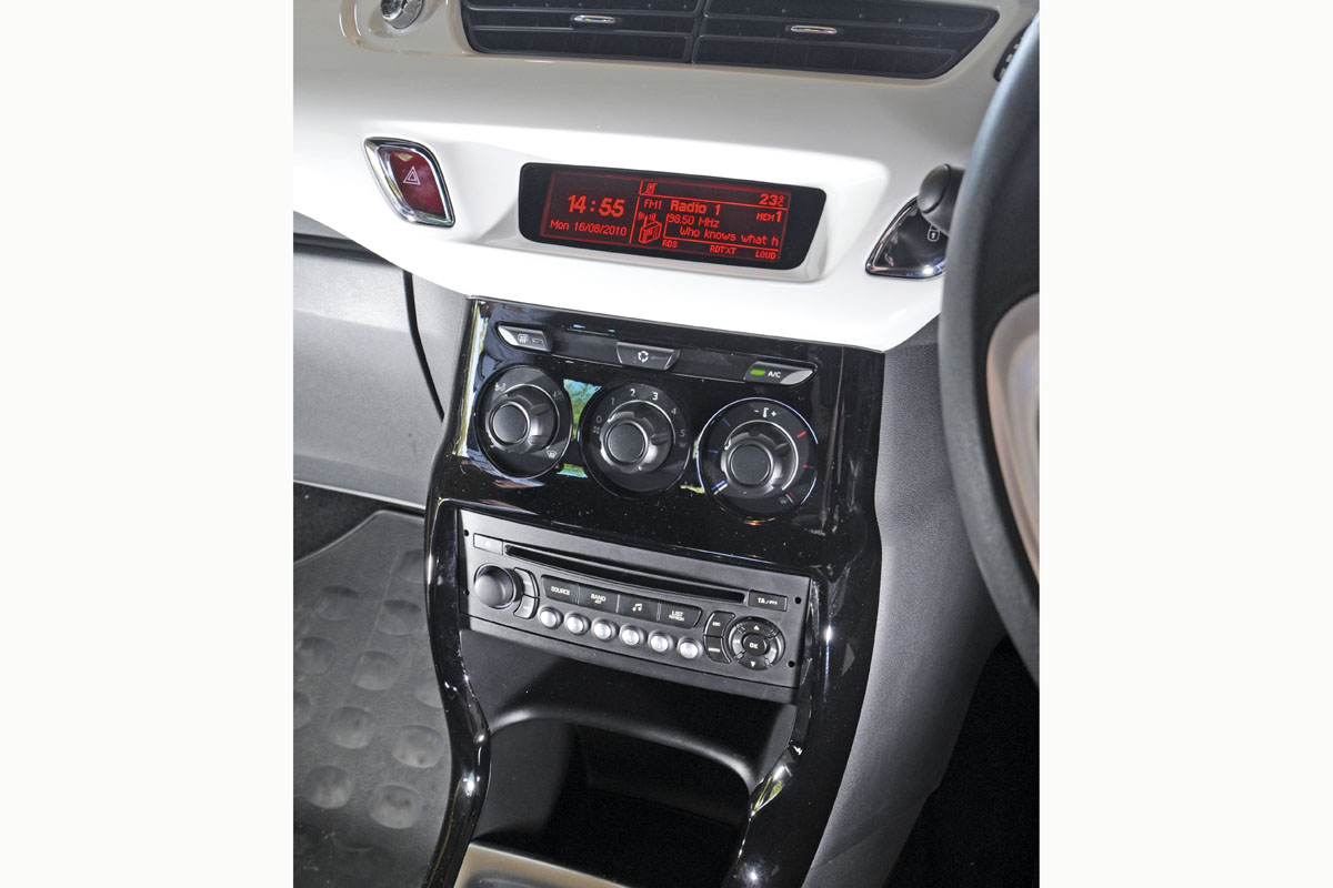 Citroen DS3 99g dash