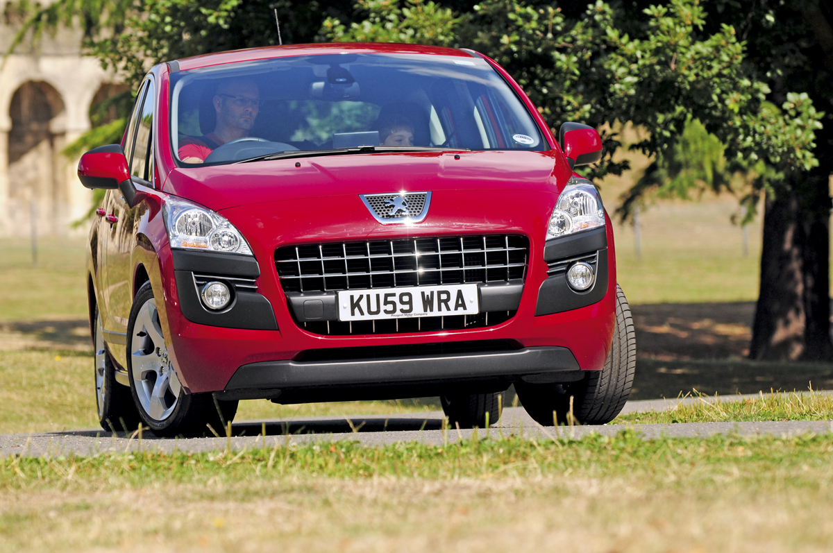 vPeugeot 3008