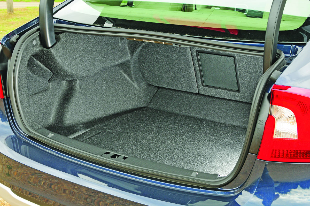 Volvo S60 boot