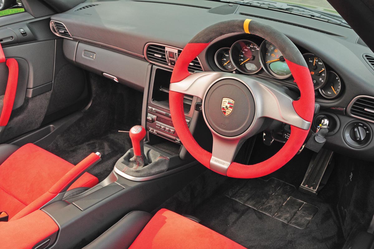 Porsche 911 GT2 RS