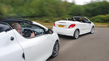 Renault Wind vs Peugeot 207CC