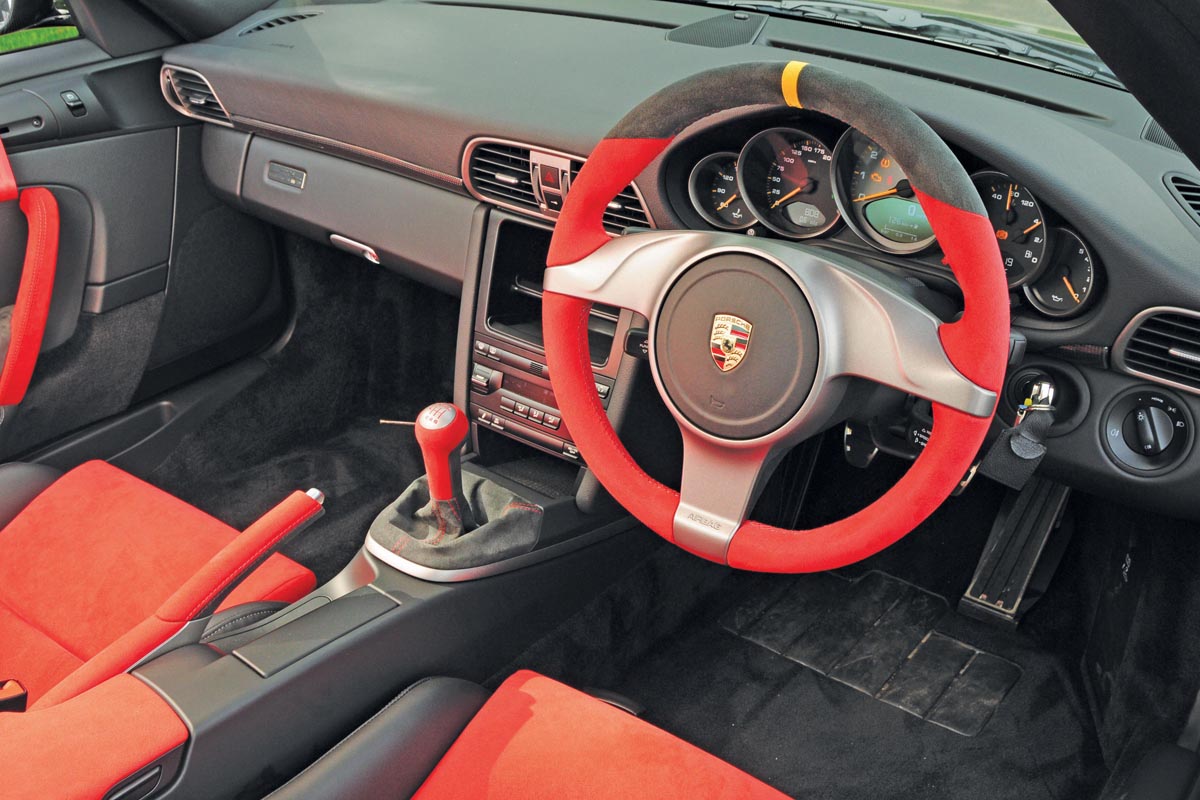 Porsche 911 GT2 RS