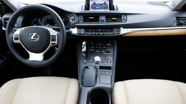 Lexus CT200h front interior