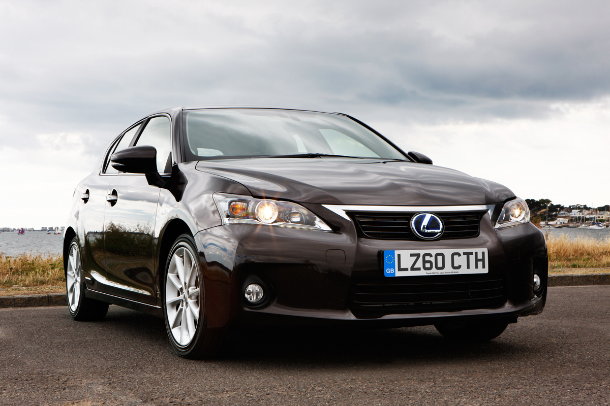 Lexus CT200h front