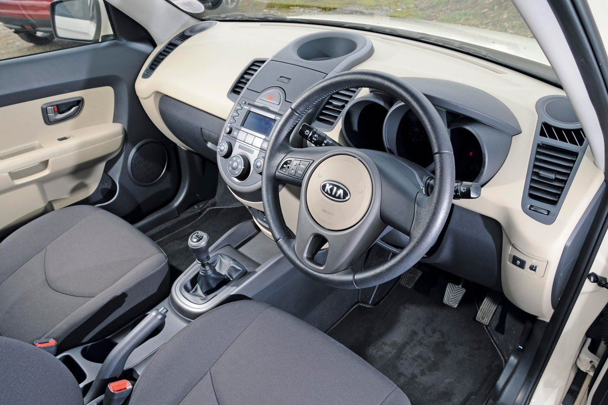 Kia Soul Shaker interior