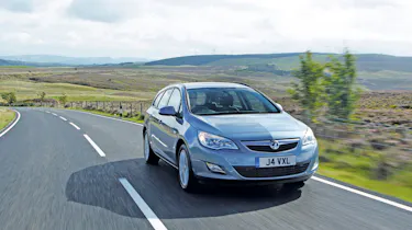 Astra Sports Tourer front