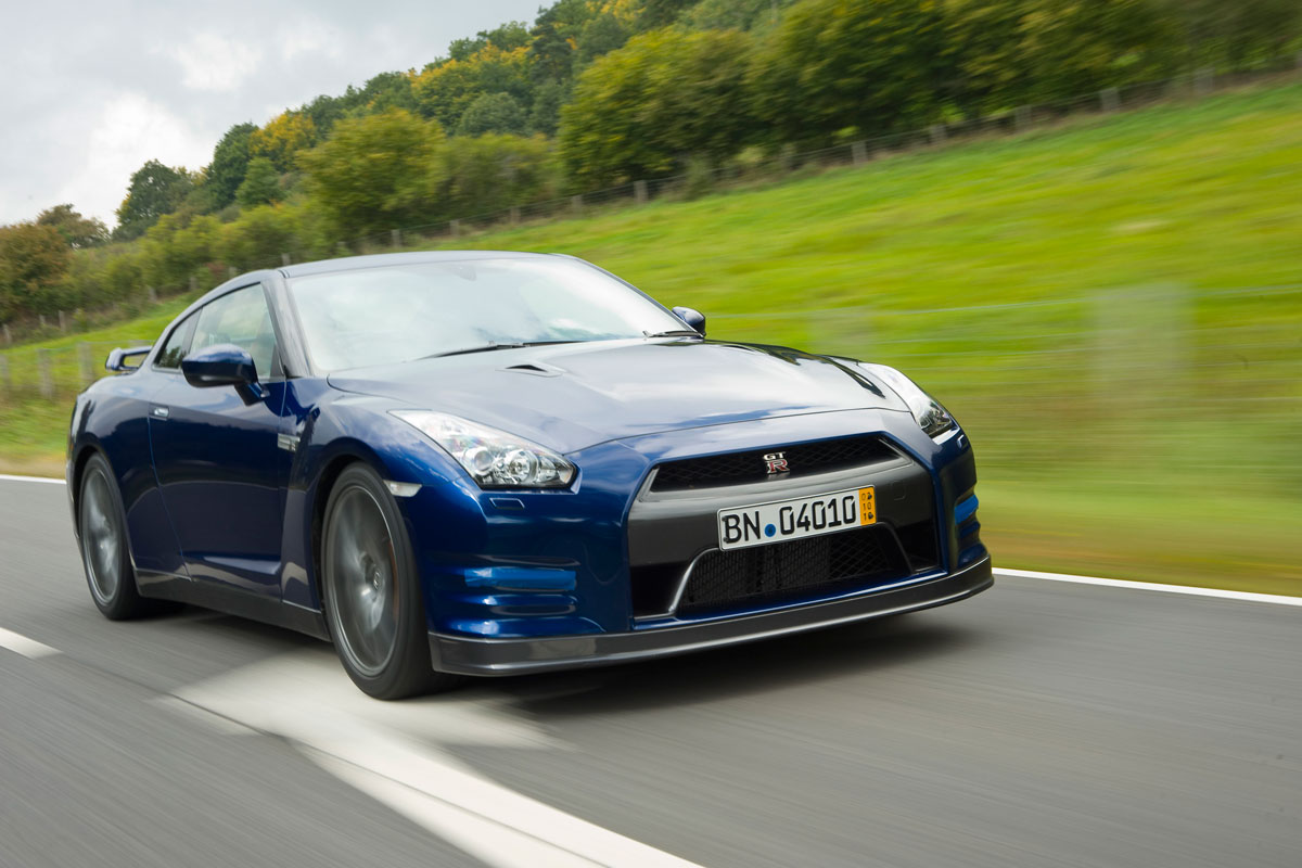 Nissan GT-R front