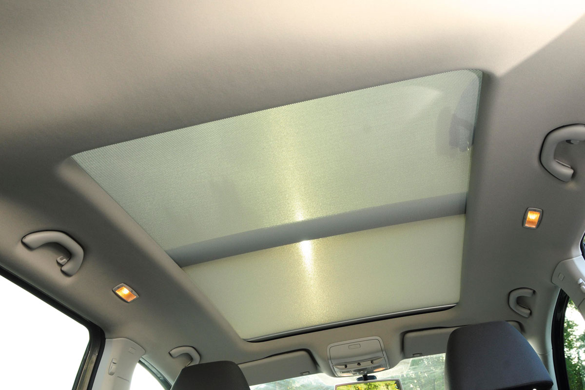 VW Touran sunroof