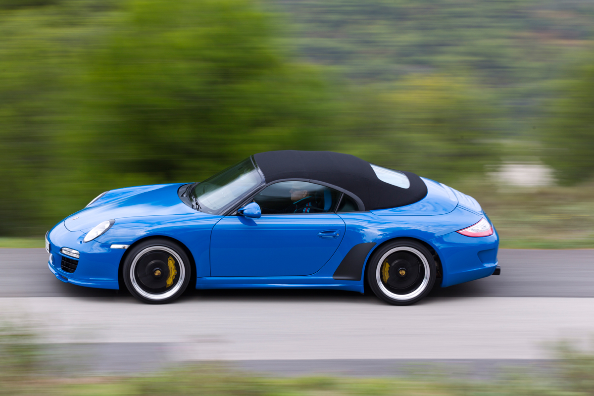 Porsche 911 Speedster side
