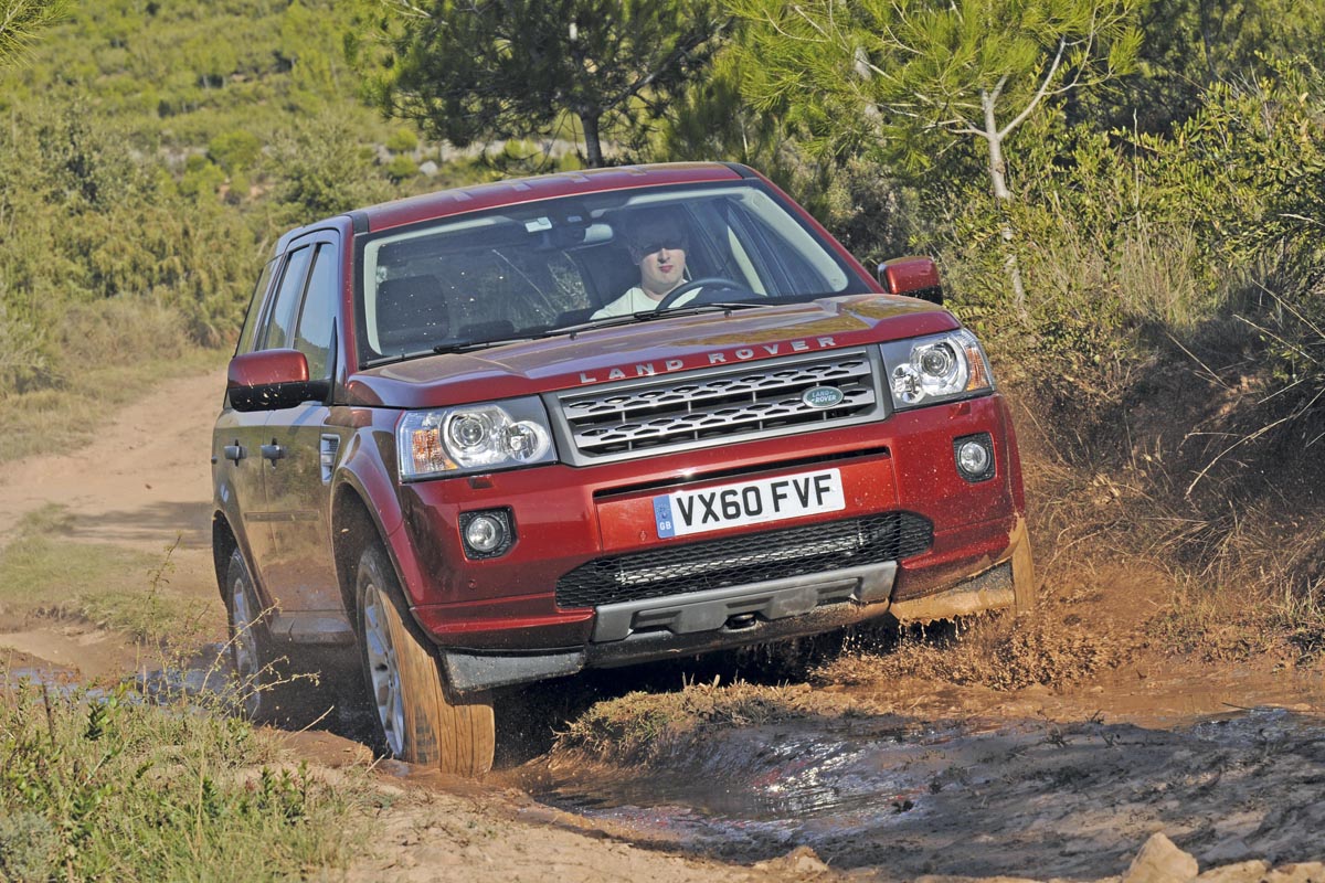 Land Rover Freelander 2WD front