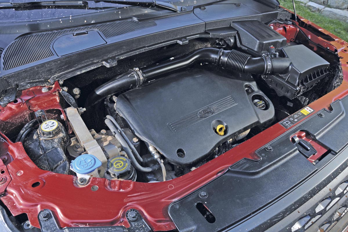 Land Rover Freelander 2WD engine