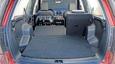 Land Rover Freelander 2WD boot