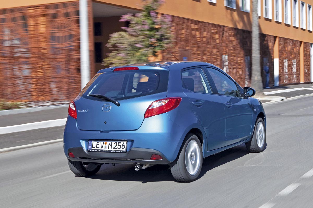 Mazda 2 rear