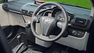 Toyota iQ