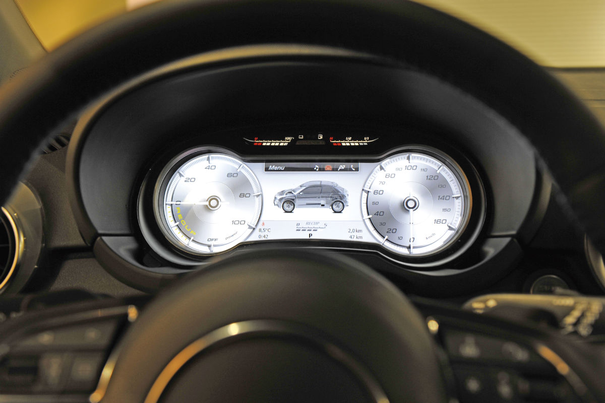Audi A1 e-tron dials