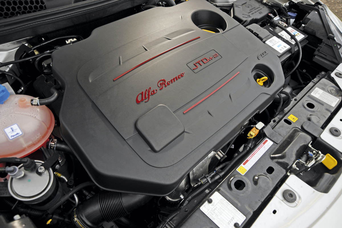 Alfa Romeo Giulietta 2.0 JTDm Lusso engine