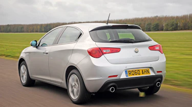 Alfa Romeo Giulietta 2.0 JTDm Lusso rear track