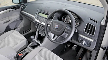 SEAT Alhambra 2.0 TDI SE 14 interior