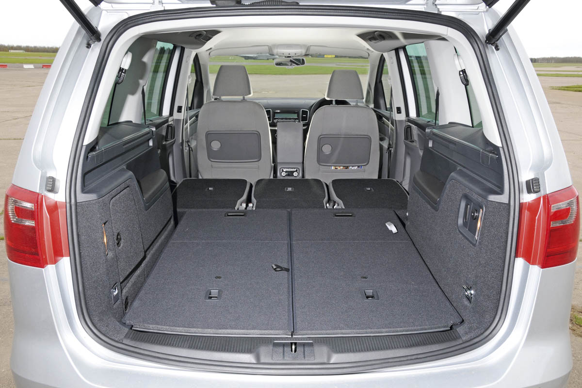 SEAT Alhambra 2.0 TDI SE 14 boot