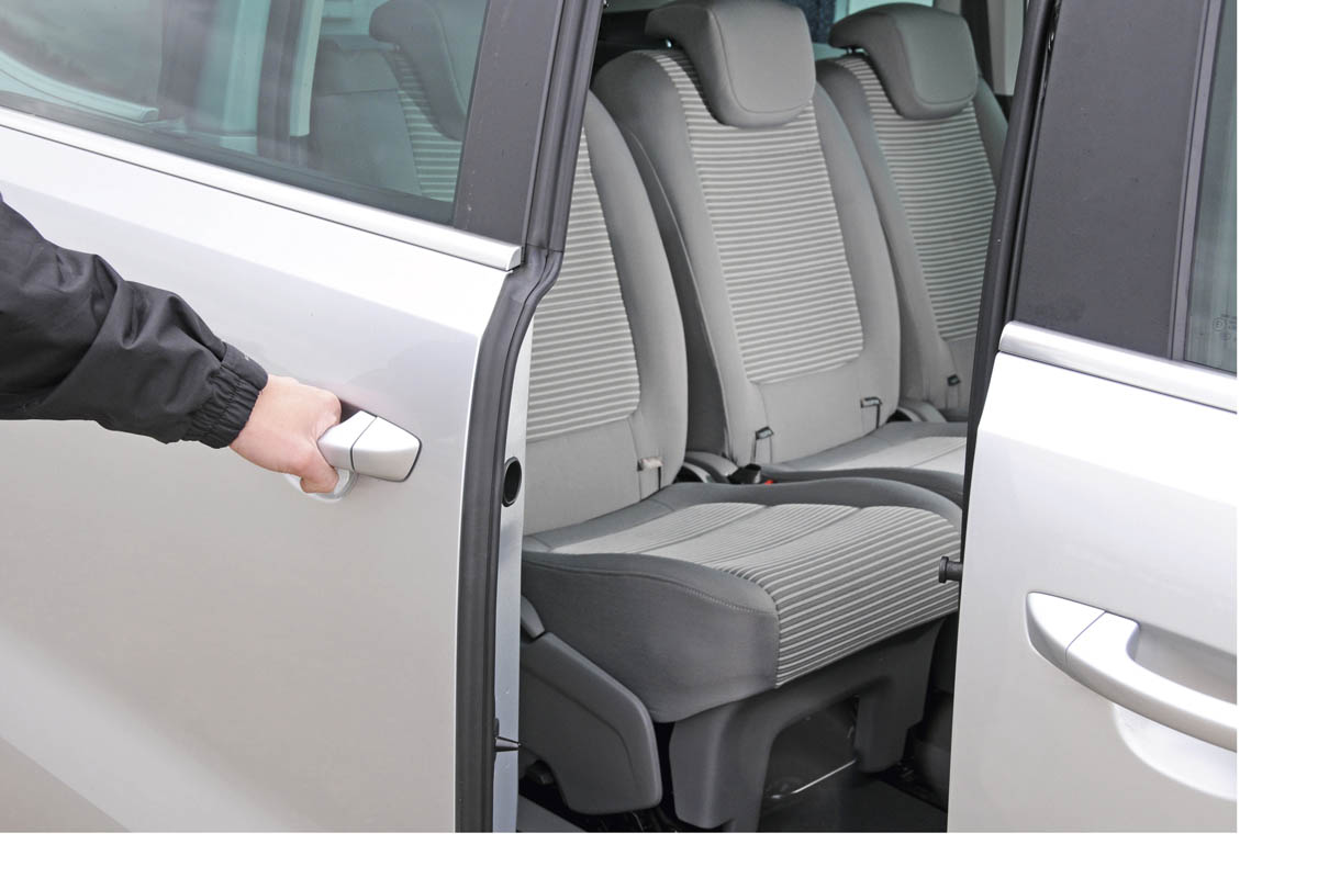 SEAT Alhambra 2.0 TDI SE 14 sliding door
