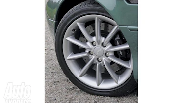 Aston Martin DB7