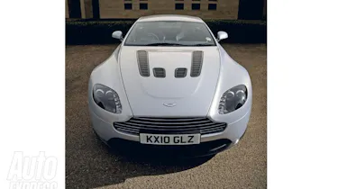 Aston Martin V12 Vantage