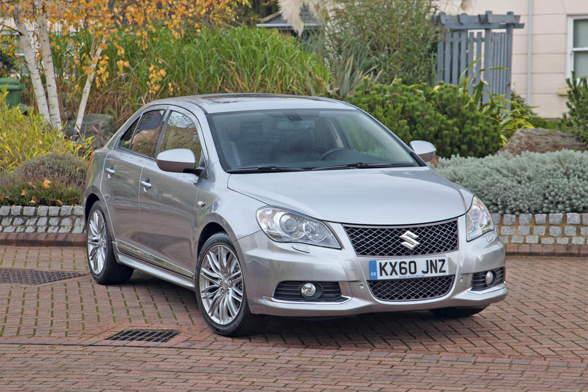 Suzuki Kizashi front