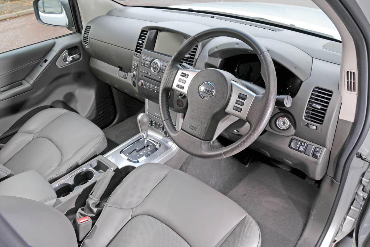 Nissan Navara V6